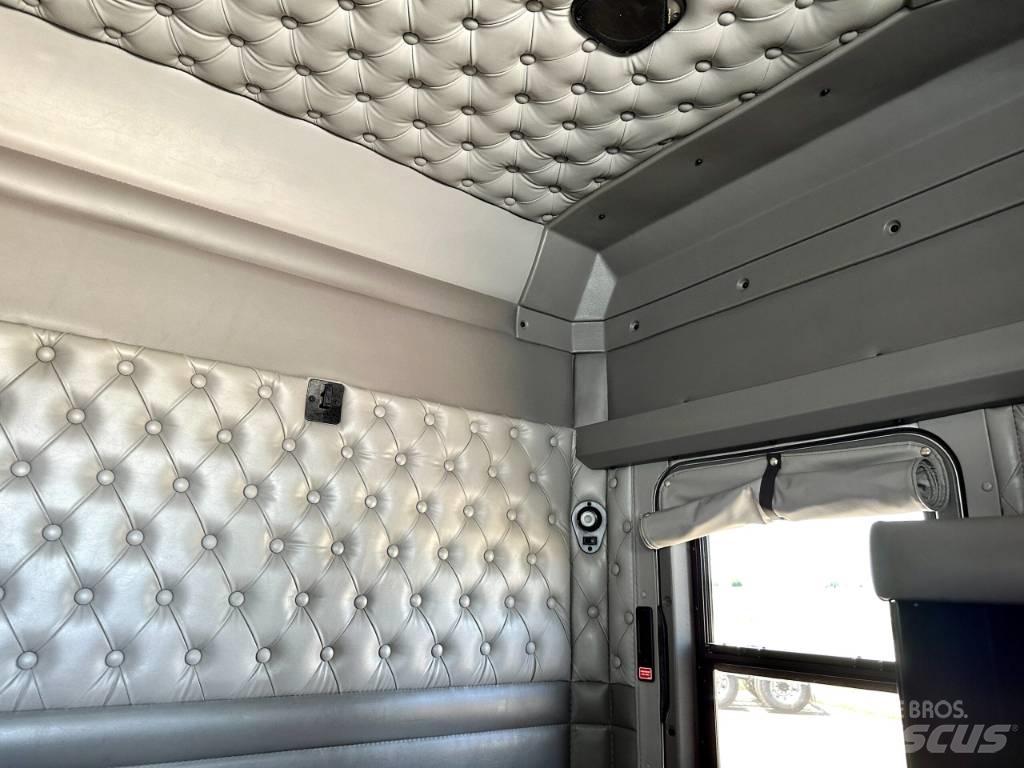 Kenworth T 800 Prime Movers