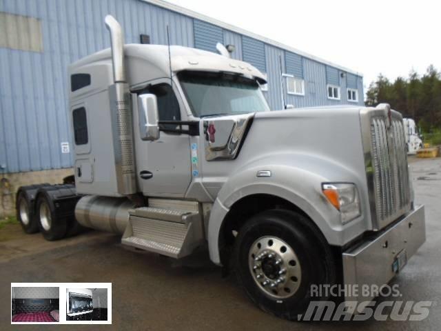 Kenworth W 990 Prime Movers