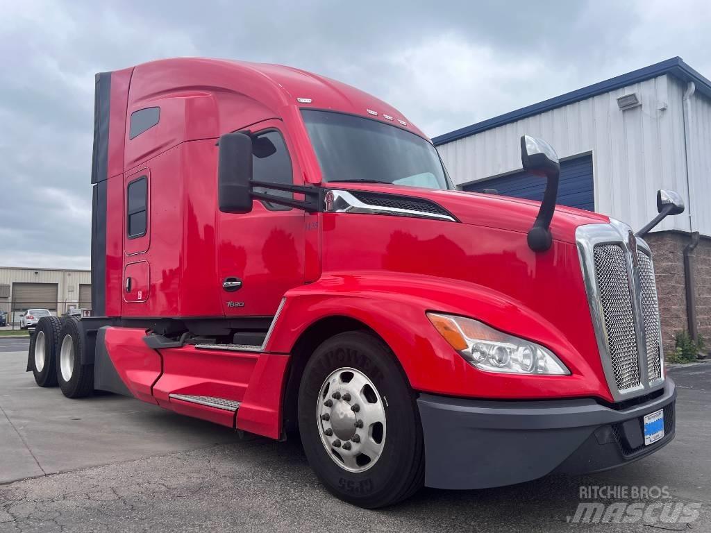 Kenworth T 680 Prime Movers