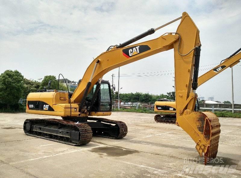 CAT 323 Crawler excavators