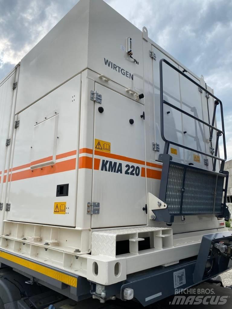 Wirtgen KMA220 Asphalt pavers