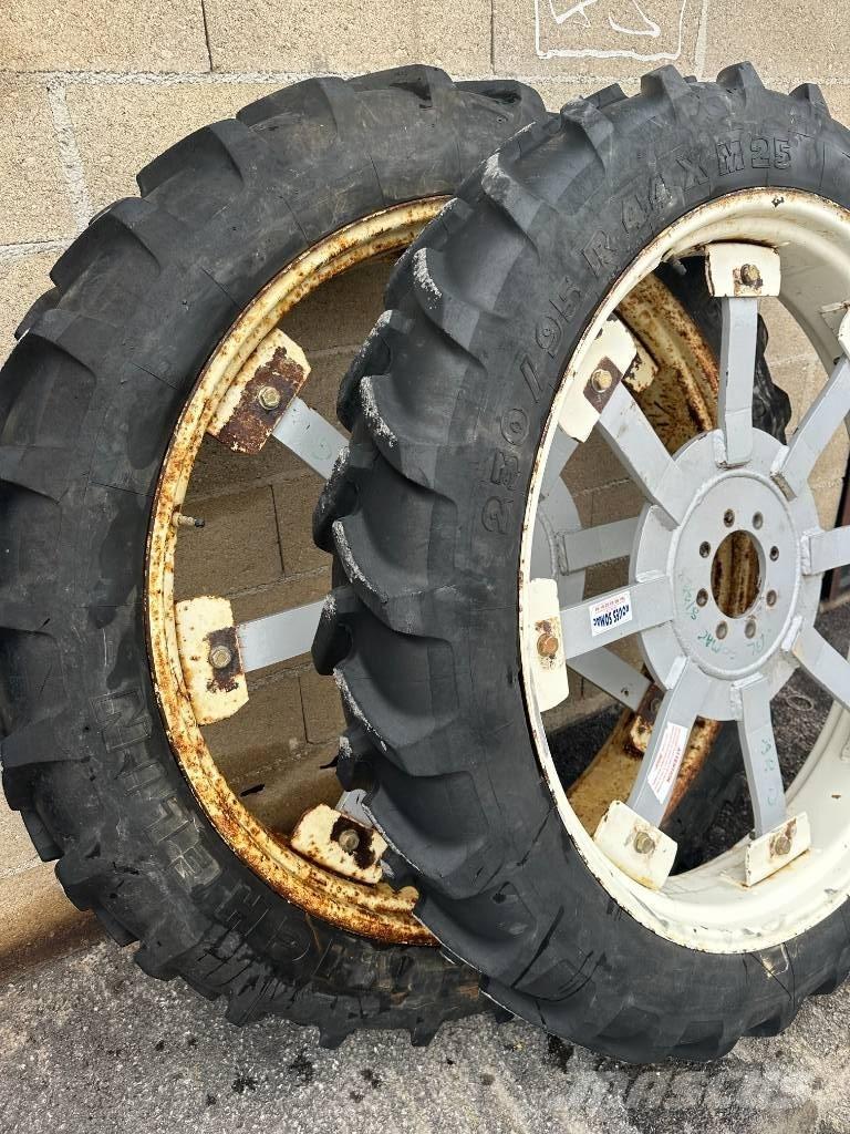 Michelin 230/95R48 Tyres, wheels and rims