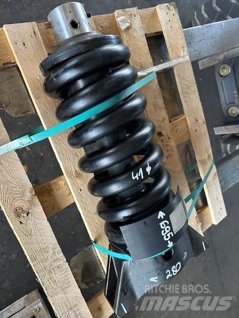 Doosan NAPINACZ Tracks, chains and undercarriage