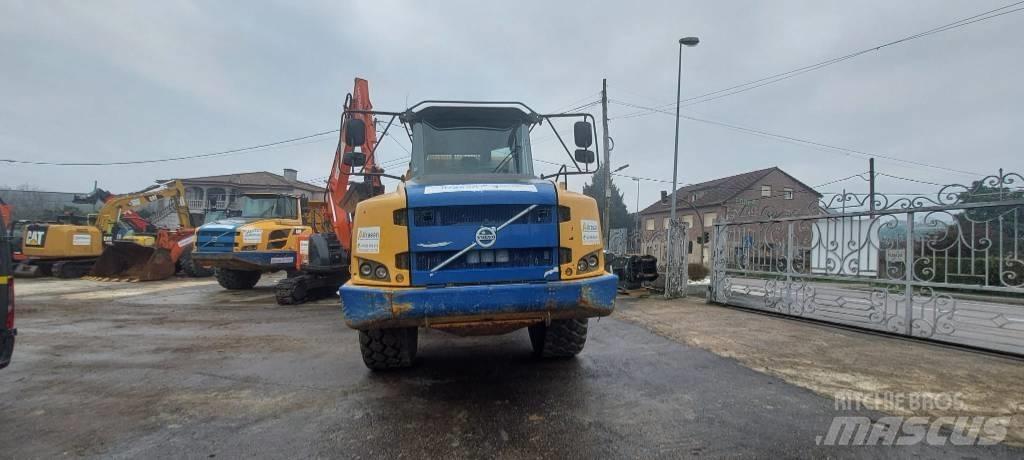 Volvo A 25 F Articulated Haulers