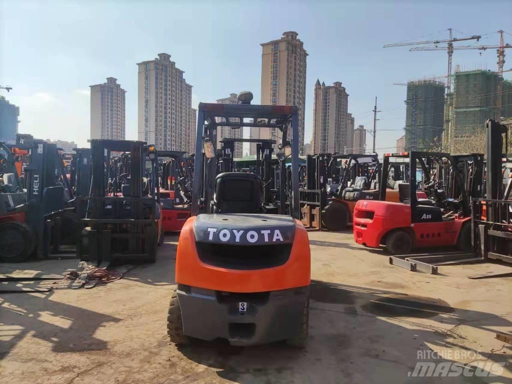 Toyota 8fd30 Diesel trucks