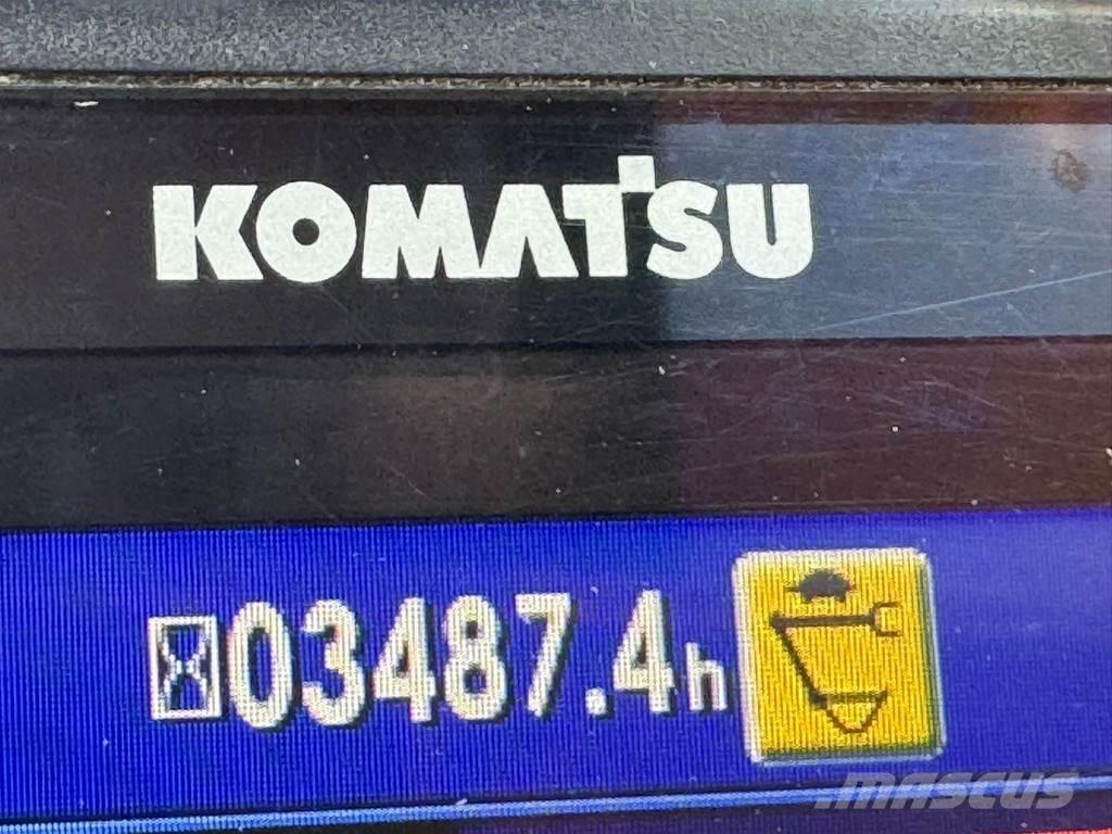 Komatsu PW180-11 Wheeled excavators