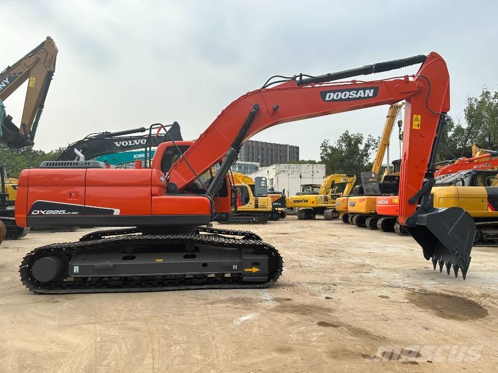 Doosan DX 225 LC-9 Crawler excavators