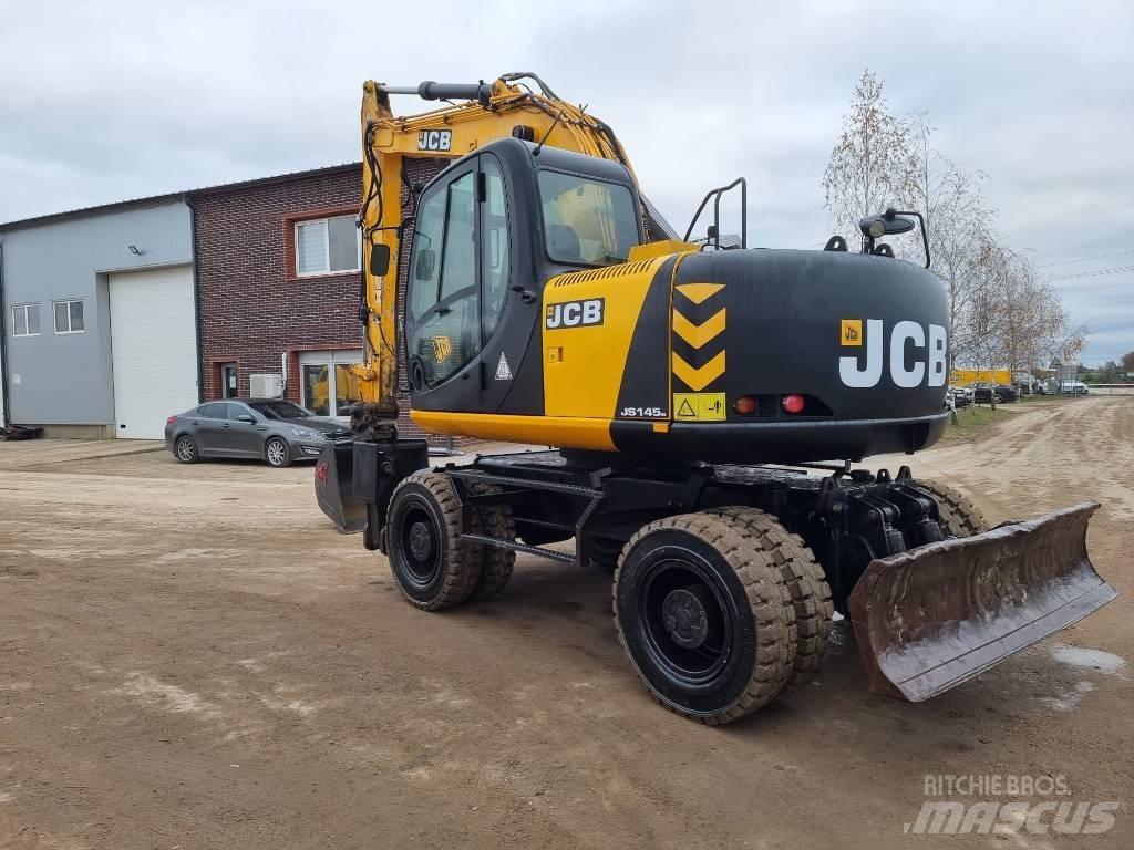 JCB JS 145 W Wheeled excavators
