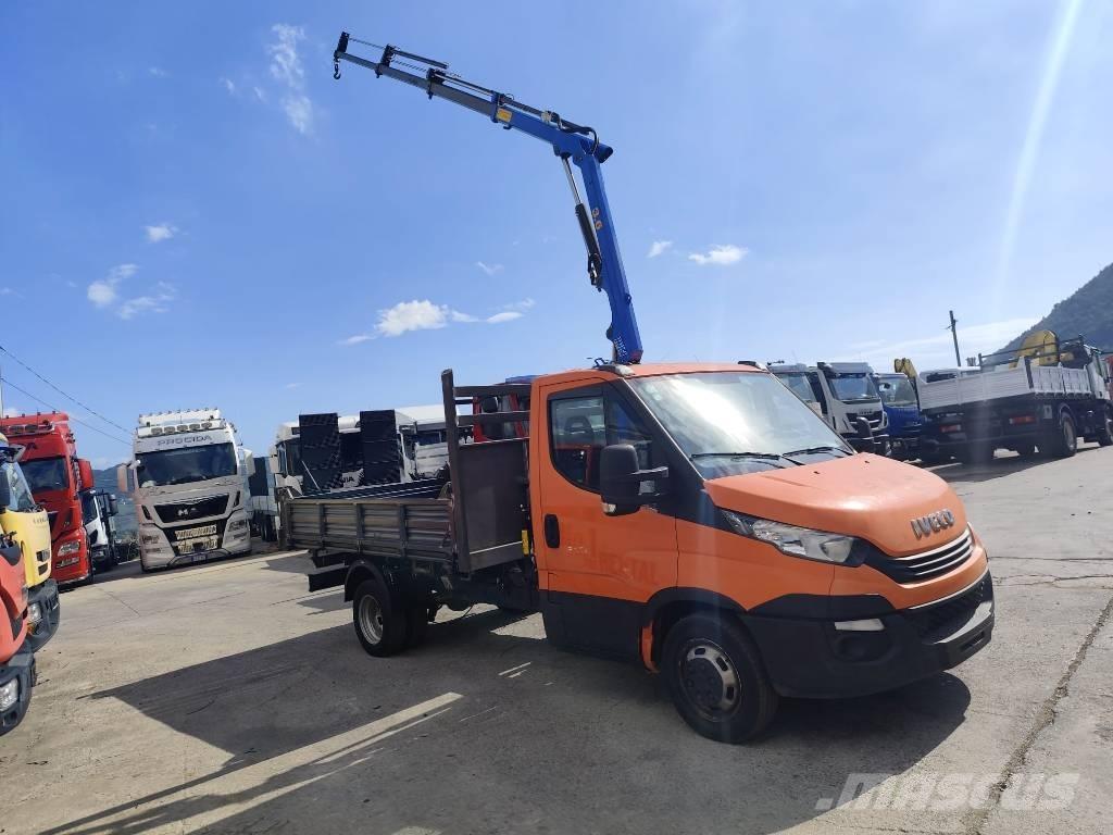 Iveco Daily 35-140 Truck mounted cranes