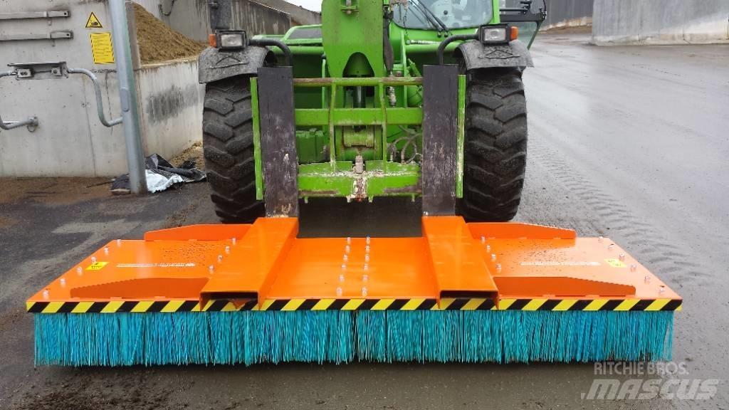 M3 Broom Sweeper SI Sweepers