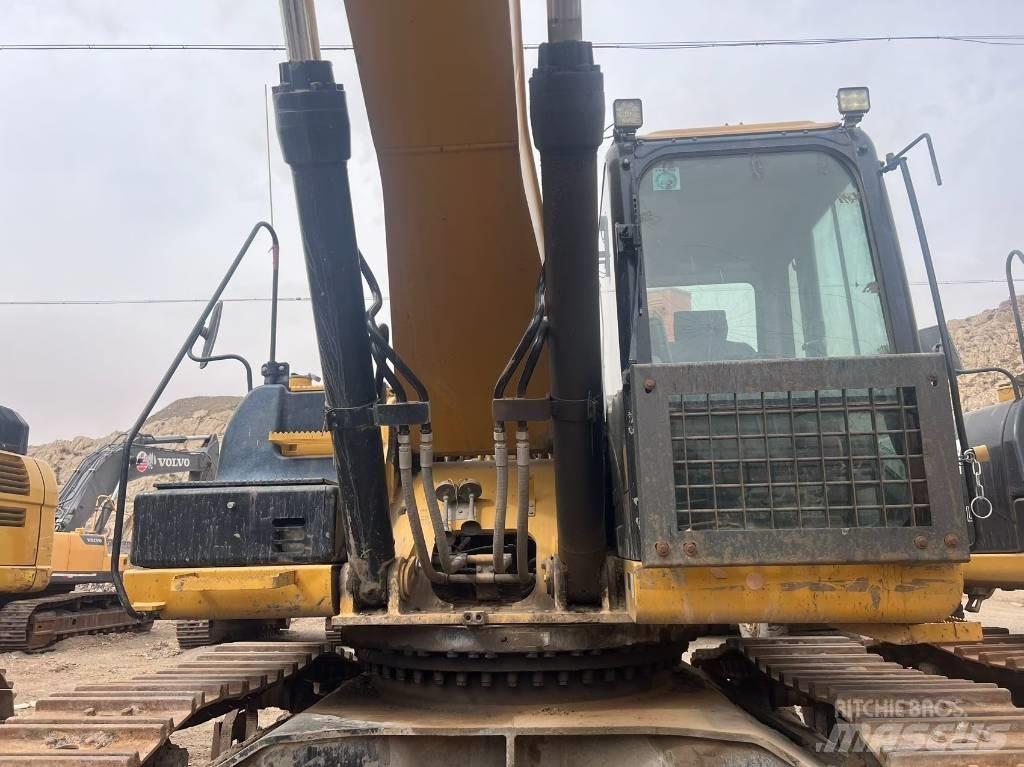 CAT 340 Crawler excavators