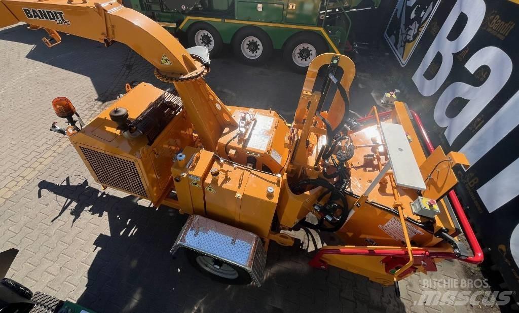 Bandit Model 12 XPC Wood chippers