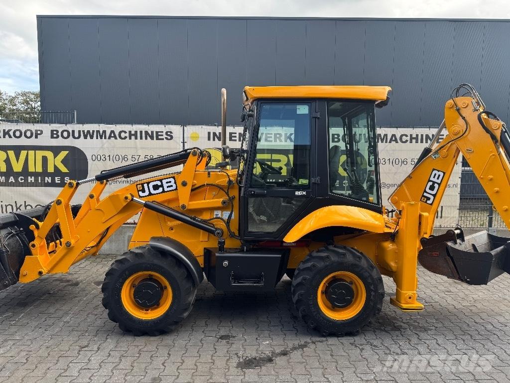 JCB 2 CX Backhoe