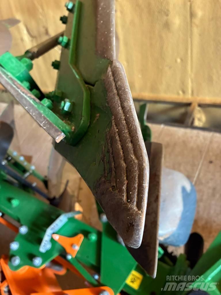 Amazone Tyrok Reversible ploughs