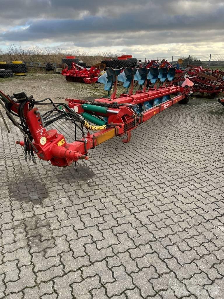 Kverneland PB100 Reversible ploughs