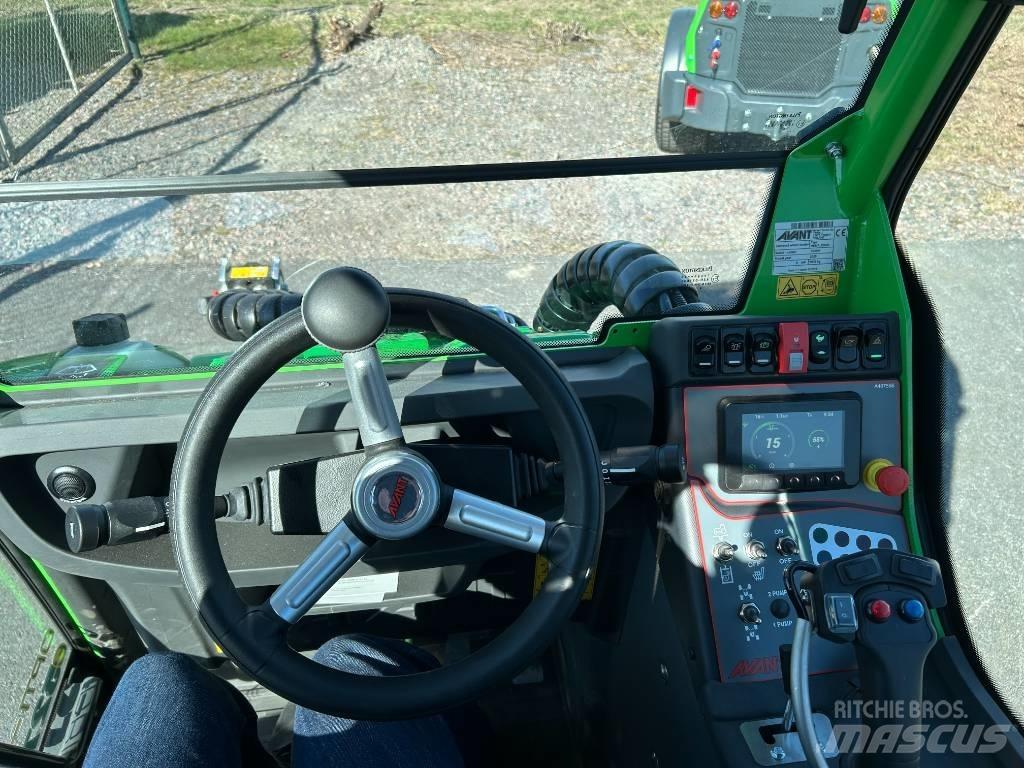 Avant E 527 Med  hytt Skid steer loaders