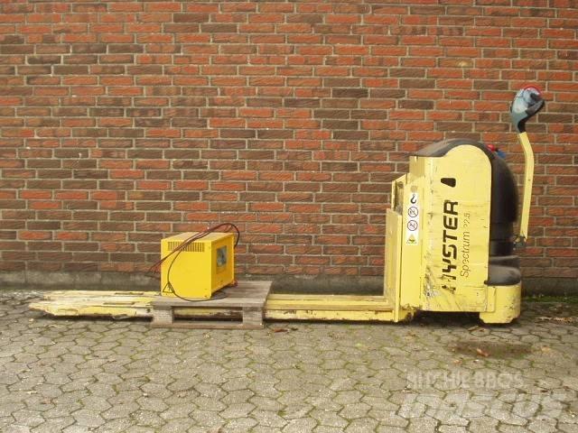 Hyster P 2.5 Low lifter