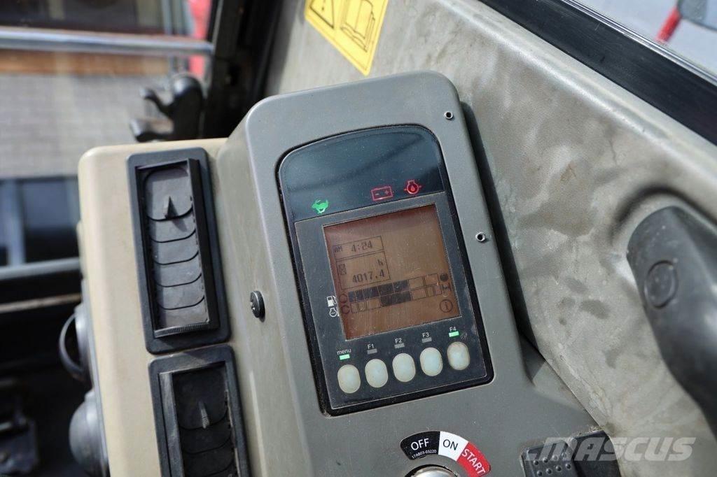 Yanmar SV100-2 Mini excavators  7t - 12t