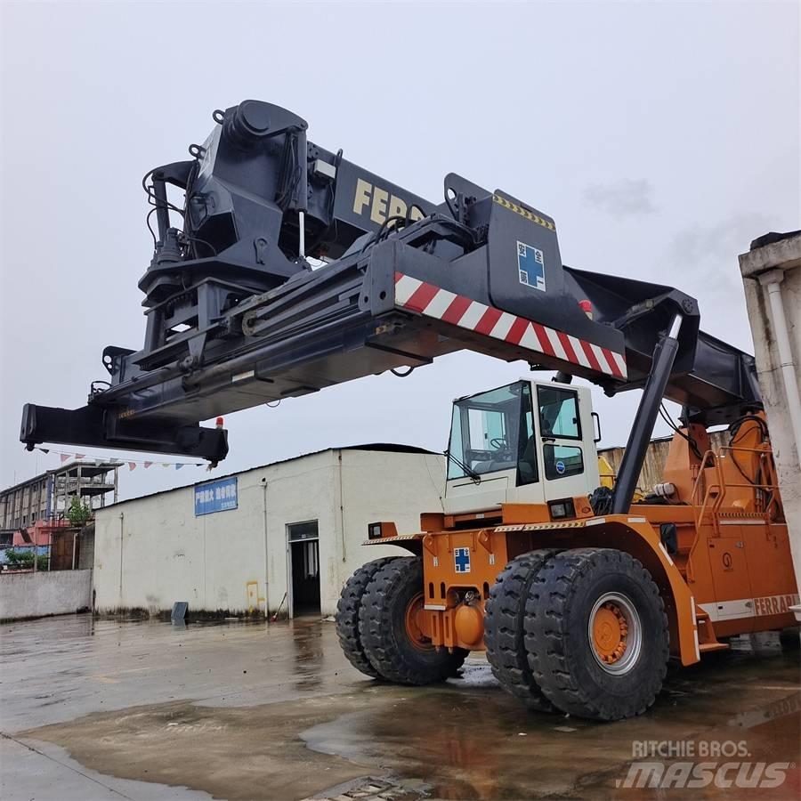 Ferrari 278 Hoists and material elevators