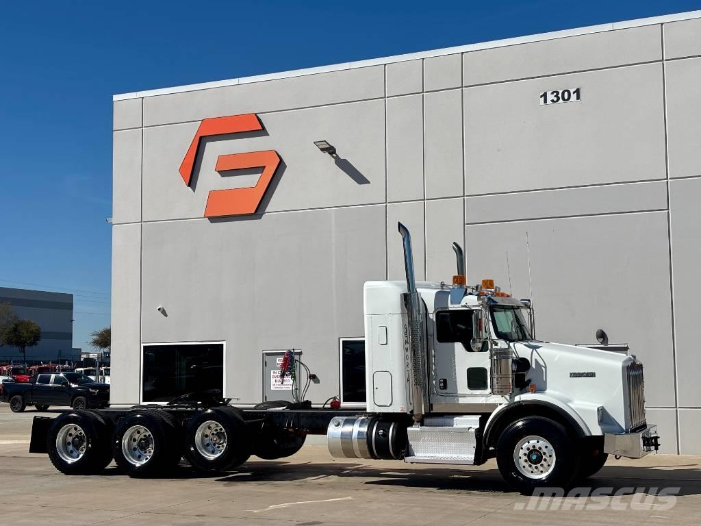 Kenworth T 800 Prime Movers