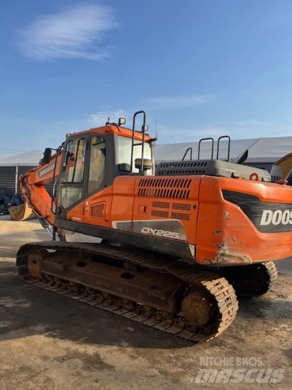 Doosan DX 225 LC-5 Crawler excavators