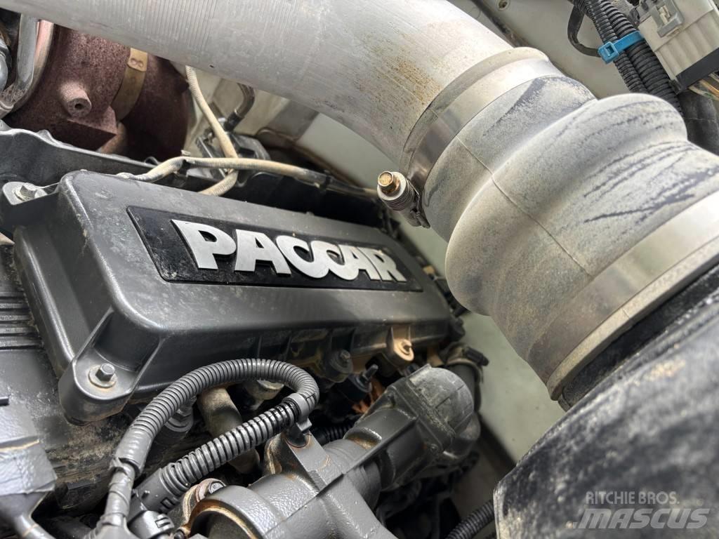 Peterbilt 348 Water bowser