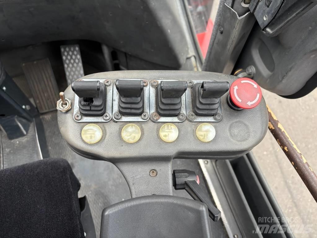 Kalmar DCD100-6 Diesel trucks