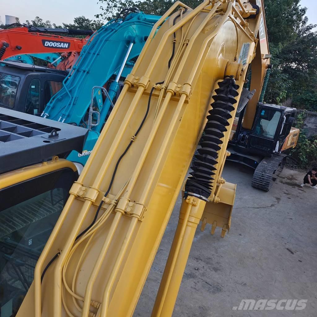 Komatsu PC 200-8 Crawler excavators