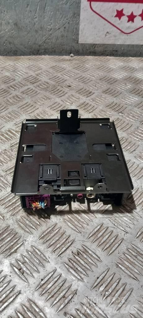 Scania R 440   2132542 Electronics