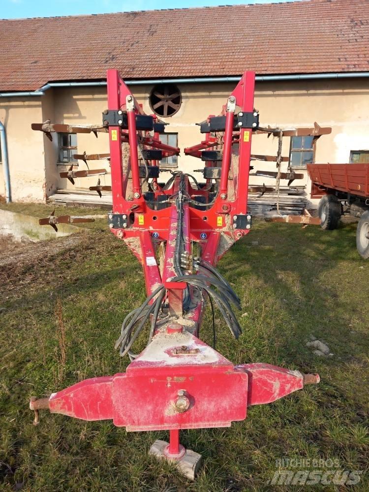 Horsch Tiger 4 AS Chisel ploughs