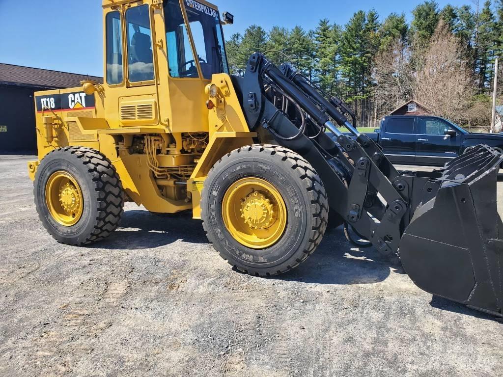 CAT IT18 Wheel loaders