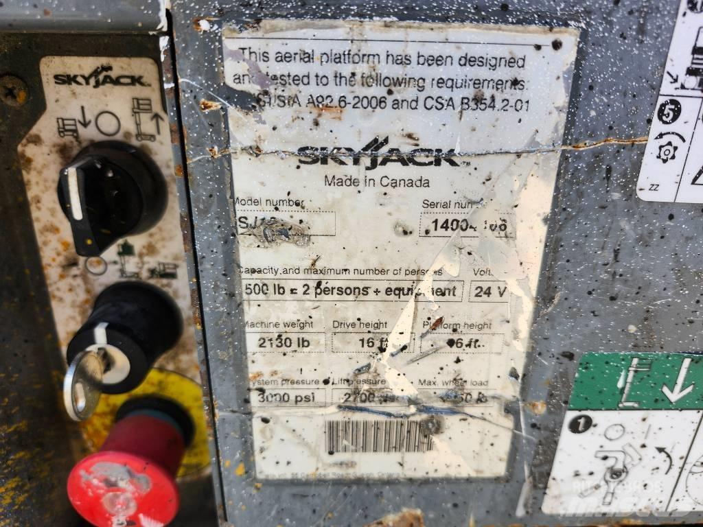 SkyJack SJ 16 Used Personnel lifts and access elevators