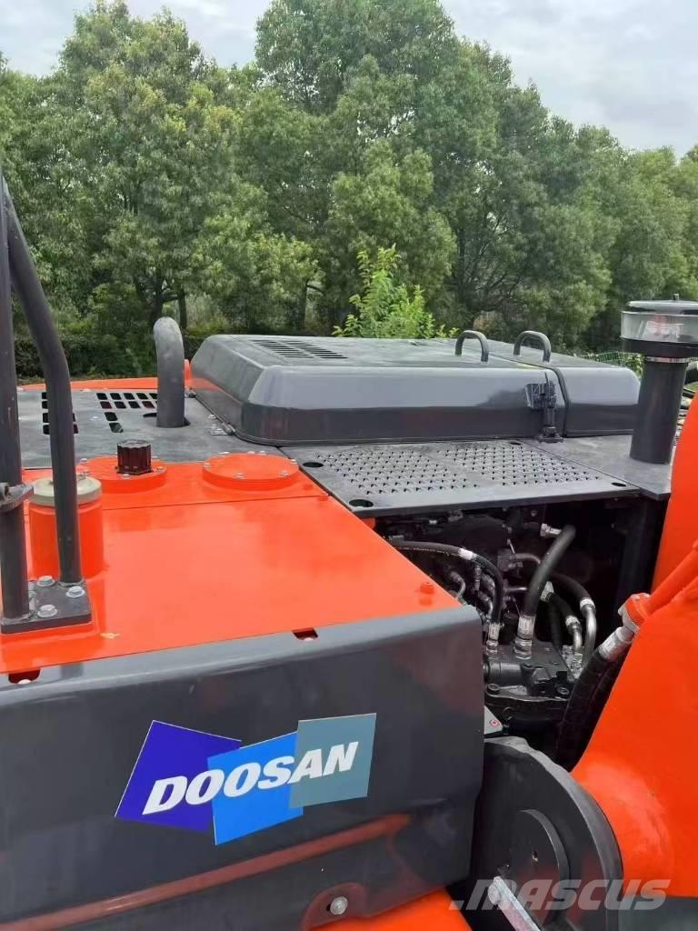 Doosan DX 225LC-9C Crawler excavators