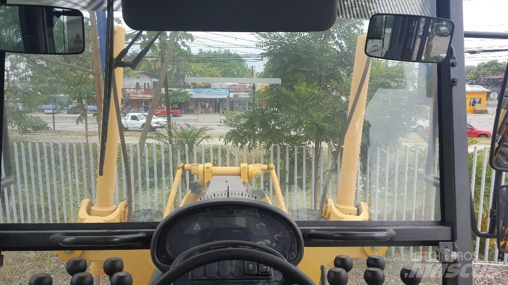 Volvo G930 Graders
