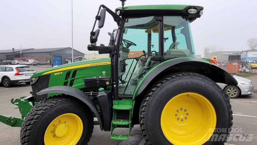 John Deere 5125 R Tractors