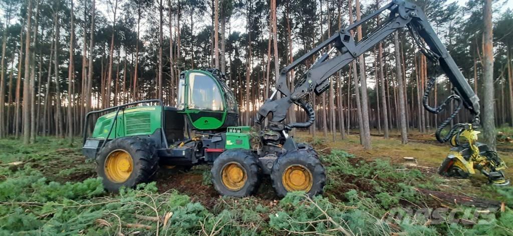John Deere 1270 E Harvesters