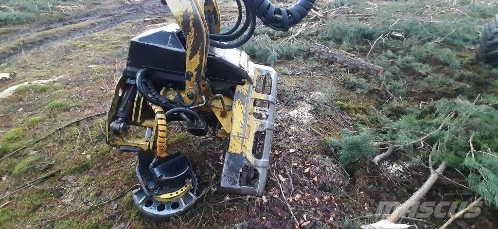 John Deere 1270 E Harvesters