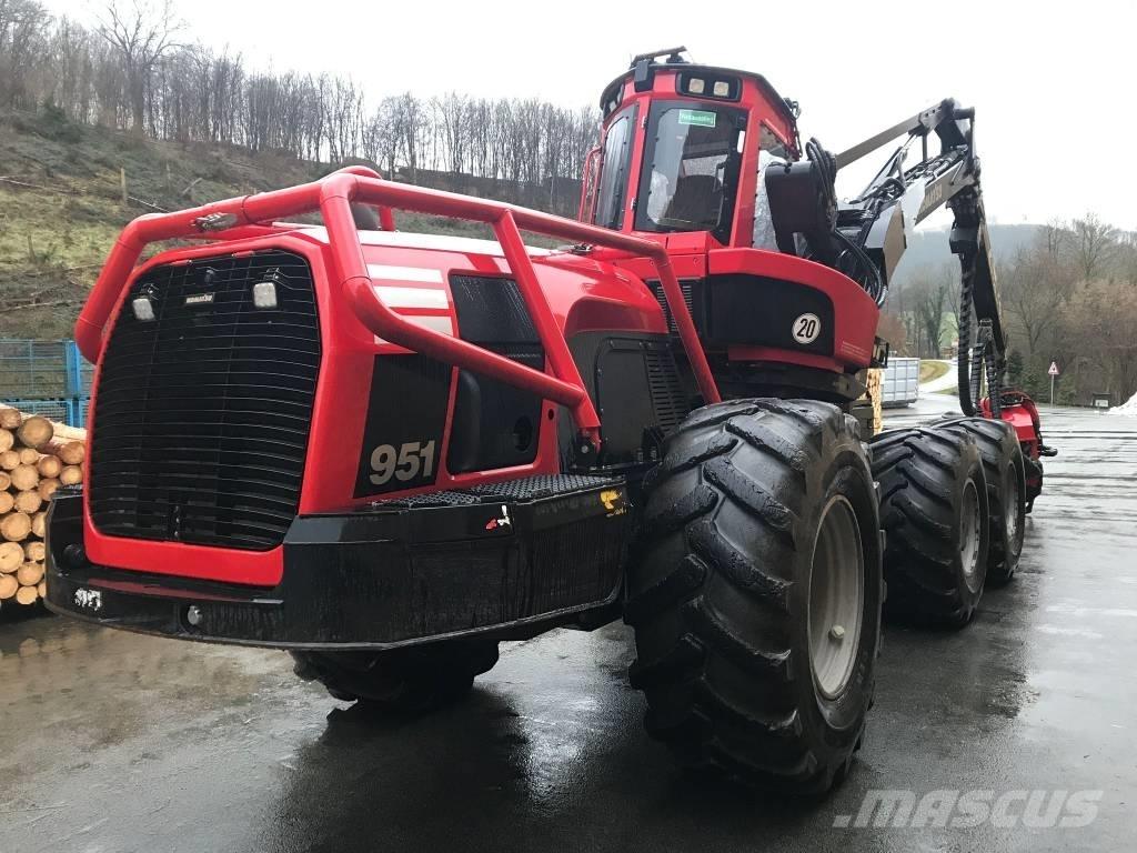 Komatsu 951 Harvesters