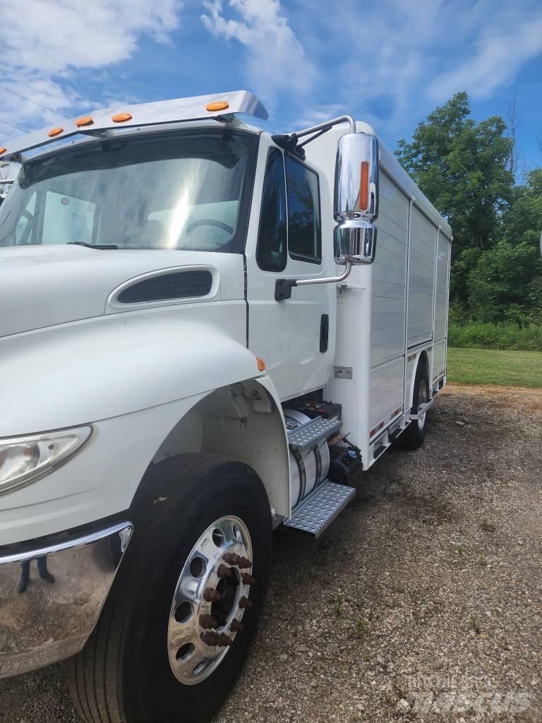 Freightliner M2 Beverage trucks