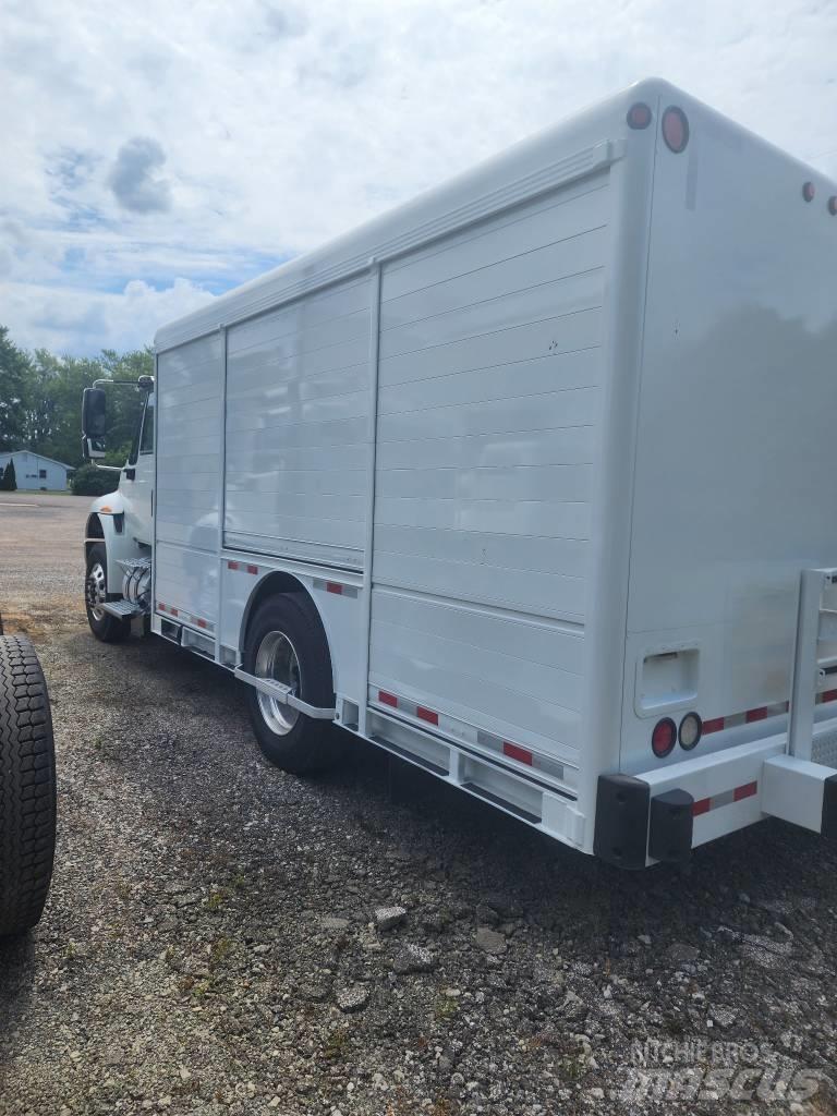 Freightliner M2 Beverage trucks