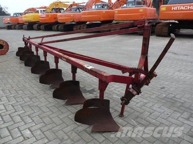 Ploeger met 7 schaar Ploughs