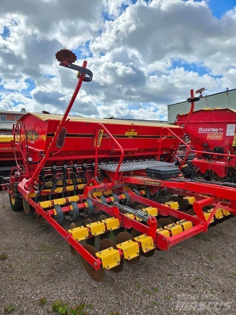 Väderstad Rapid 400 Combination drills
