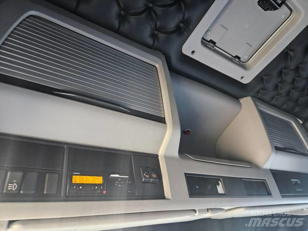 Volvo FM11 Box trucks