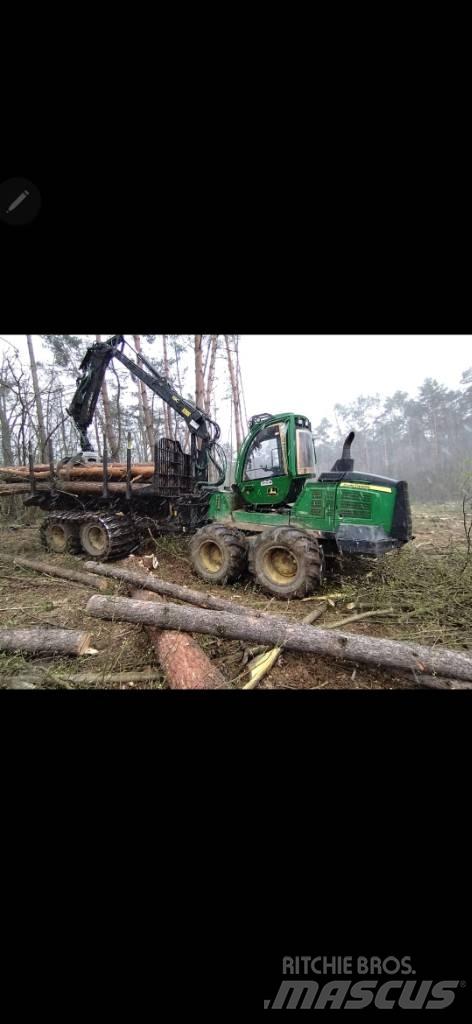 John Deere 1110 Forwarders
