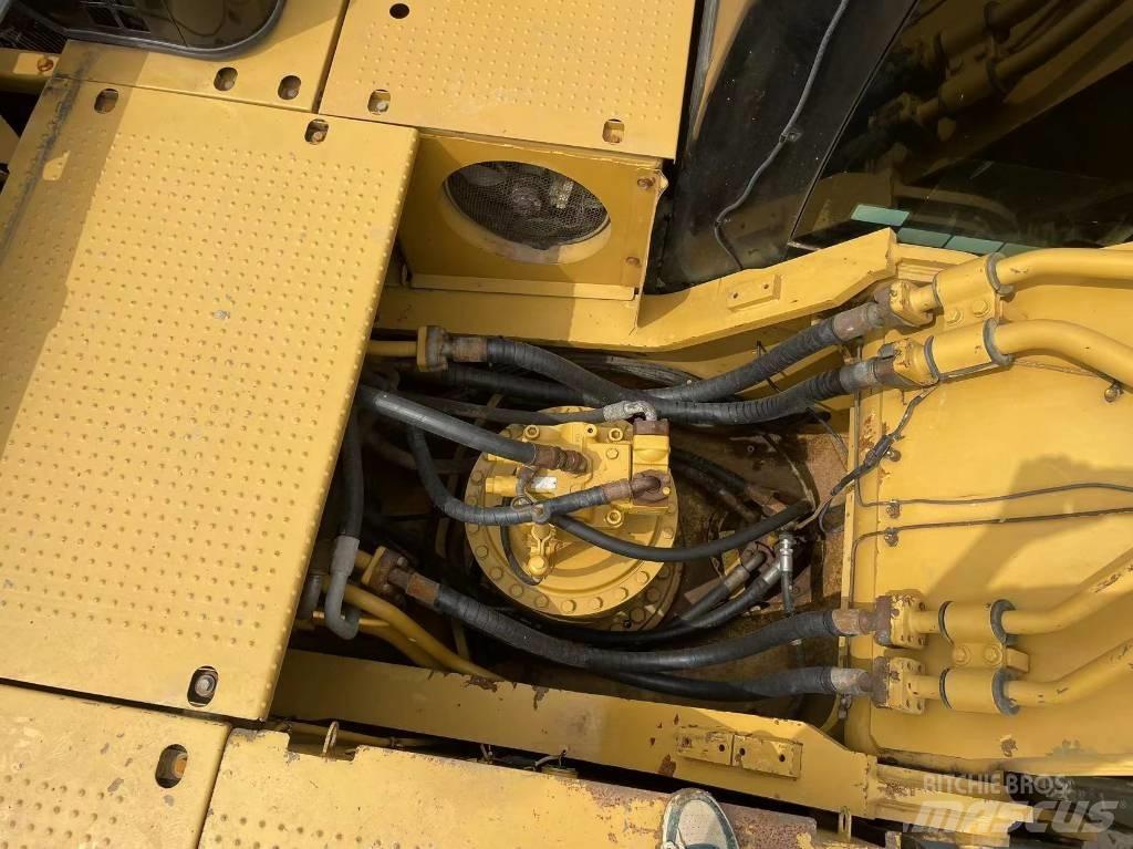 CAT 330 D Crawler excavators
