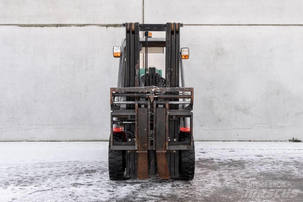 Manitou MI 35 G Diesel trucks