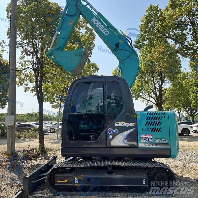 Kobelco SK75 Crawler excavators