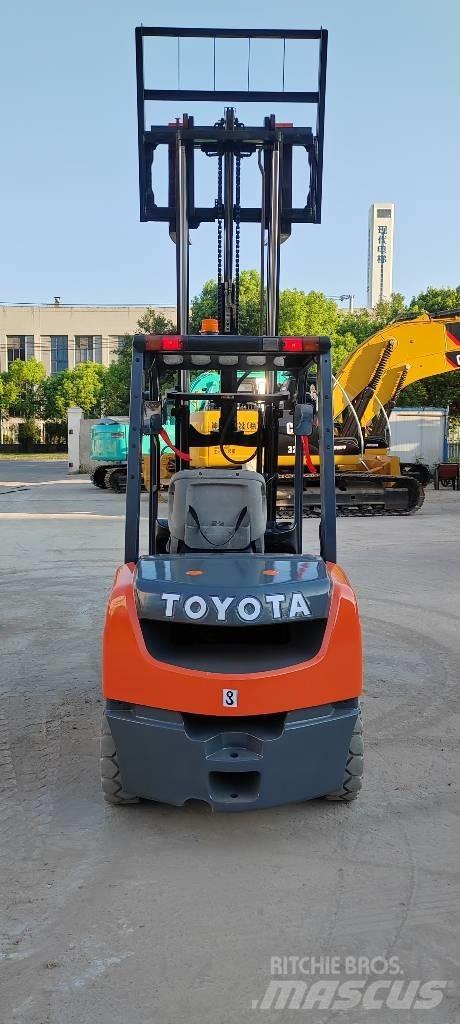 Toyota FD30 Diesel trucks