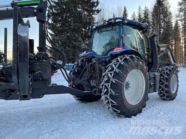 Valtra N 134 A Tractors