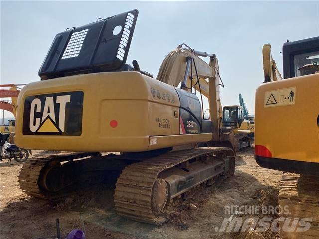 CAT 323D Crawler excavators